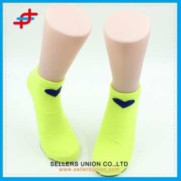 Calcetines tobilleros de color liso de primavera con patrón de corazón para niñas, moda para el deporte